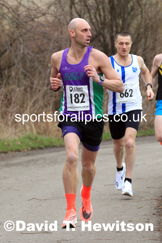 Senior men and veteran men over-40s NECAA Road Relay Champs., Hetton Lyons Park, Hetton le Hole, County Durham. Photo: David T. Hewitson/Sports for All Pics